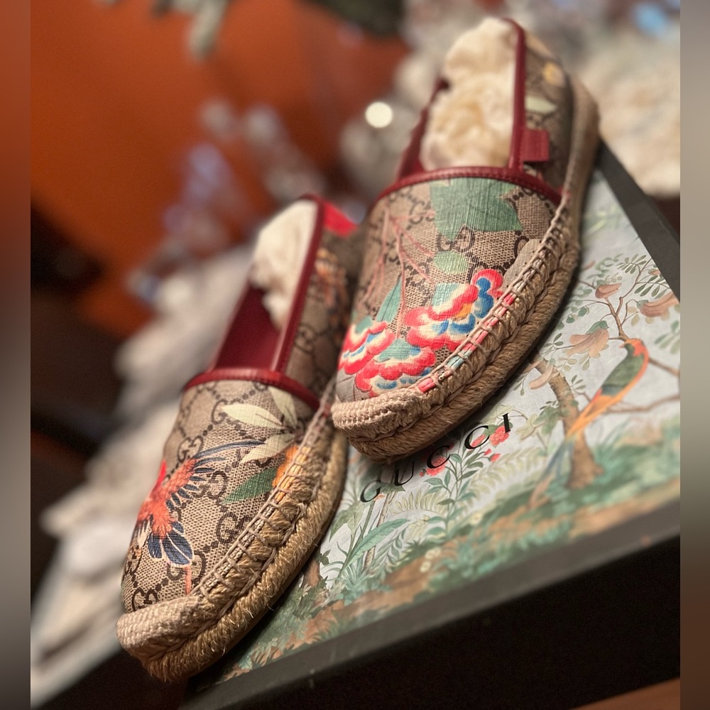 Gucci Wmns GG Supreme Espadrilles - Picture 11 of 12